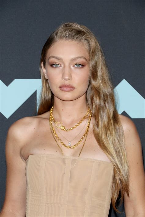 gigi hadid best looks.